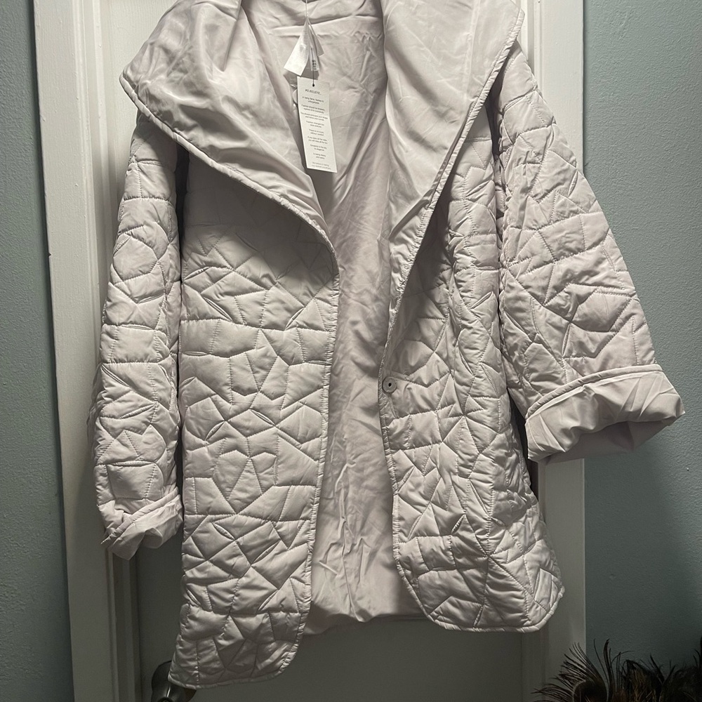 MarlaWynne Quilted Jacket in Light Gray reversiable